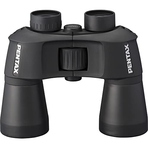 Pentax SP 12x50 Fernglas. Außergewöhnliche Sehqualität durch das Porro Prismen Fernglas mit BAK4-Glasprismen. Vollständig mehrschichtig vergütete Optik. Große Objektivlinsen für EIN kontrastreiches.