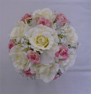 Amazon｜アートフラワー（造花）ブーケ/白バララウンドブーケ ピンク