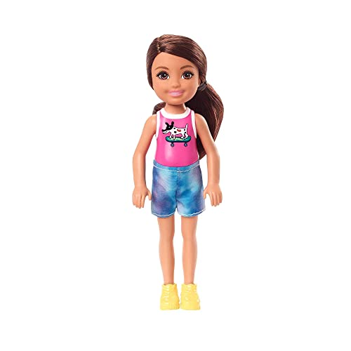 Muñeca Barbie Chelsea 15 cm con falda y zapatos miniatura 5