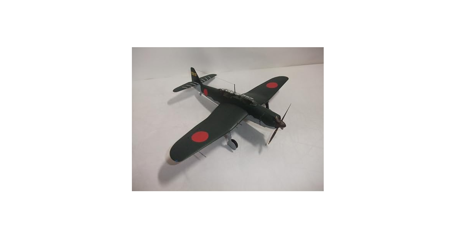 Amazon | 完成品 日本海軍 流星改 戦闘攻撃機48分1サイズ