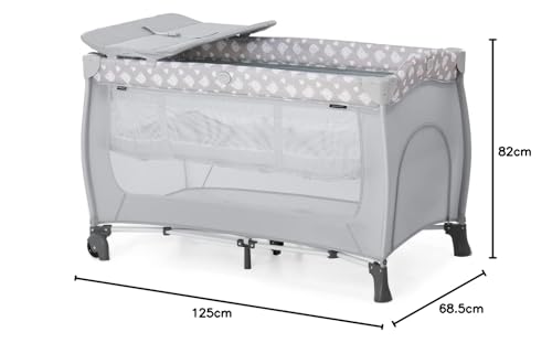 hauck Kinderreisebett Sleep N Play Center mit Neugeboreneneinhang, Wickelauflage, Tragetasche, Rollen, Schlupf, Klein Zusammenklappbar, Baby Reisebett Kleinkind ab Geburt bis 15 kg (Teddy Grey)