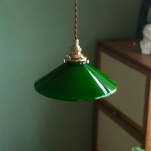 Suspension en verre vert rétro pour illuminer une salle à manger