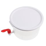 Réservoir d'eau pour réfrigérateur : sa surface lisse, sans aspérités, est agréable au toucher. bouilloire pour réfrigérateur