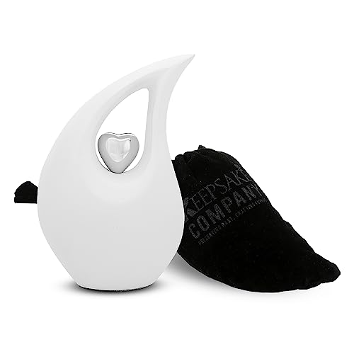KEEPSAKE COMPANY Weiße, tropfenförmige, mittelgroße Urnen für menschliche Asche mit silbernem Herz (15,2 cm Höhe) – einzigartige mittelgroße Urne für Beerdigungen – kleine Haustierurne, weiß matt