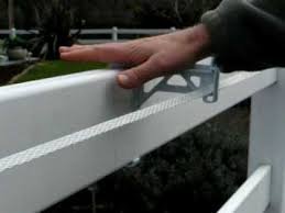 Vinyl Fence Insulator-Easy Snap,Easy To Install 25/Pkg #TOP1