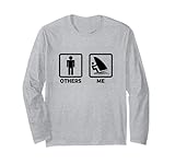 La tenue Windsurfing Others Me avec un graphique Sailboarding est une idée de cadeau pour les fans de Windsurf, les entraîneurs de Windsurf et les instructeurs de Windsurf. Elle convient aux hommes, aux femmes et aux enfants.