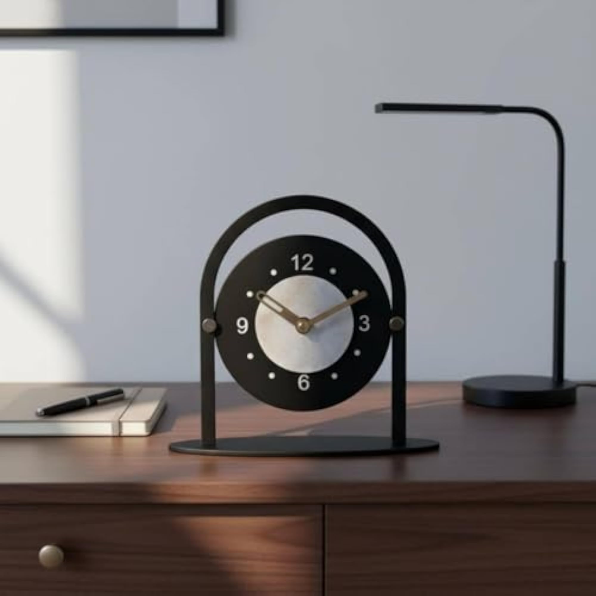Modern Minimalist Desk Timepiece with Noiseless Movement