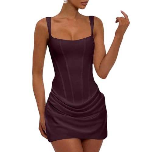 Robe de soirée chic et raffinée pour invitée de mariage sophistiquée