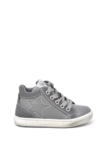 Baskets Naturino gris au parc les chaussures idéales du quotidien