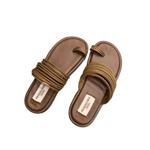 Wearing Toe Sandals with a Skirt and Flat Bottomed Square Toe Sandals on the Outside