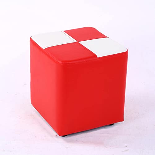 Repose-pieds carré rouge et blanc pour optimiser les petits salons