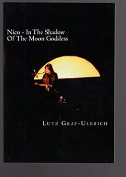 Paperback Nico - In The Shadow Of The Moon Goddess Book