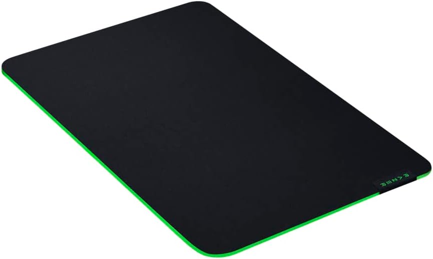 Razer Gigantus V2 Medium - Soft Medium Gaming Mouse Mat for Speed and Control (Non-Slip Rubber, Textured Micro-Weave Cloth, 36 x 27 x 0.3cm) Black