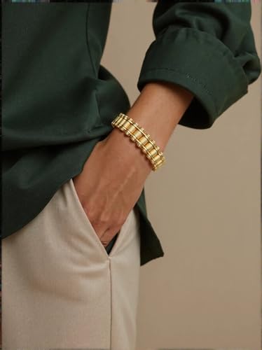 Men's Fashion Personalized Bracelet Titanium Alloy Bangle Cuban Link Curb Chain Bicycle Motorcycle Chain Stainless steel Polished Hip Hop Jewelry Cool Bracelet for Men3