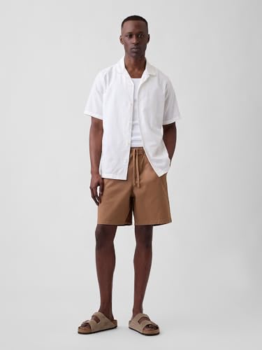 Image of Gap Men Solid Regular Fit Mid Rise Shorts