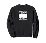 El arte familiar personalizado de cuerno es ideal para cumpleaños, Navidad, Día de la Madre, Día del Padre y reuniones familiares en vacaciones. Camisas de grupo a juego para el cuerno. Ropa personalizada con nombre de cuerno para hombres, mujeres, adolescentes, niños y niñas.