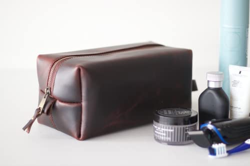 Luxe-Range Personalized Leather Toiletry Bag For Men, Genuine Leather, Leather Dopp Kit, Groomsmen Gifts, Men's Toiletry Bag, Gifts For Men, Fathers Day Gift, Wedding Gift, Anniversary Gift #TOP6