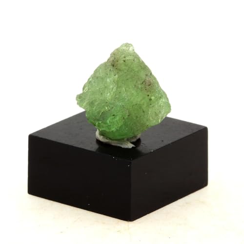 Grenat tsavorite précieux 9.5 carats de Manyara, le cadeau d'exception pour un grand anniversaire
