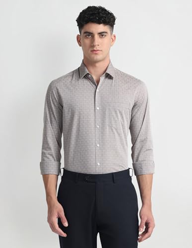 Image of Arrow Men's Cotton Structu Slim Fit Shirt