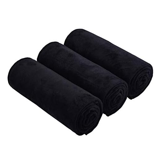 HOPESHINE Microfiber Fitness Workout Towels Absorbent Gym Towels for Men & Women Sweat Yoga Towels Sports Towels Soft Fast Drying Exercise Towels 3 Pack (Black, 16inchX32inch)