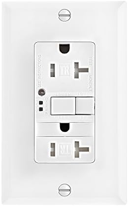 Eaton GFCI - Receptáculo dúplex resistente a manipulaciones de 20 A -125 V con luz nocturna y placa de pared de tamaño estándar, color blanco