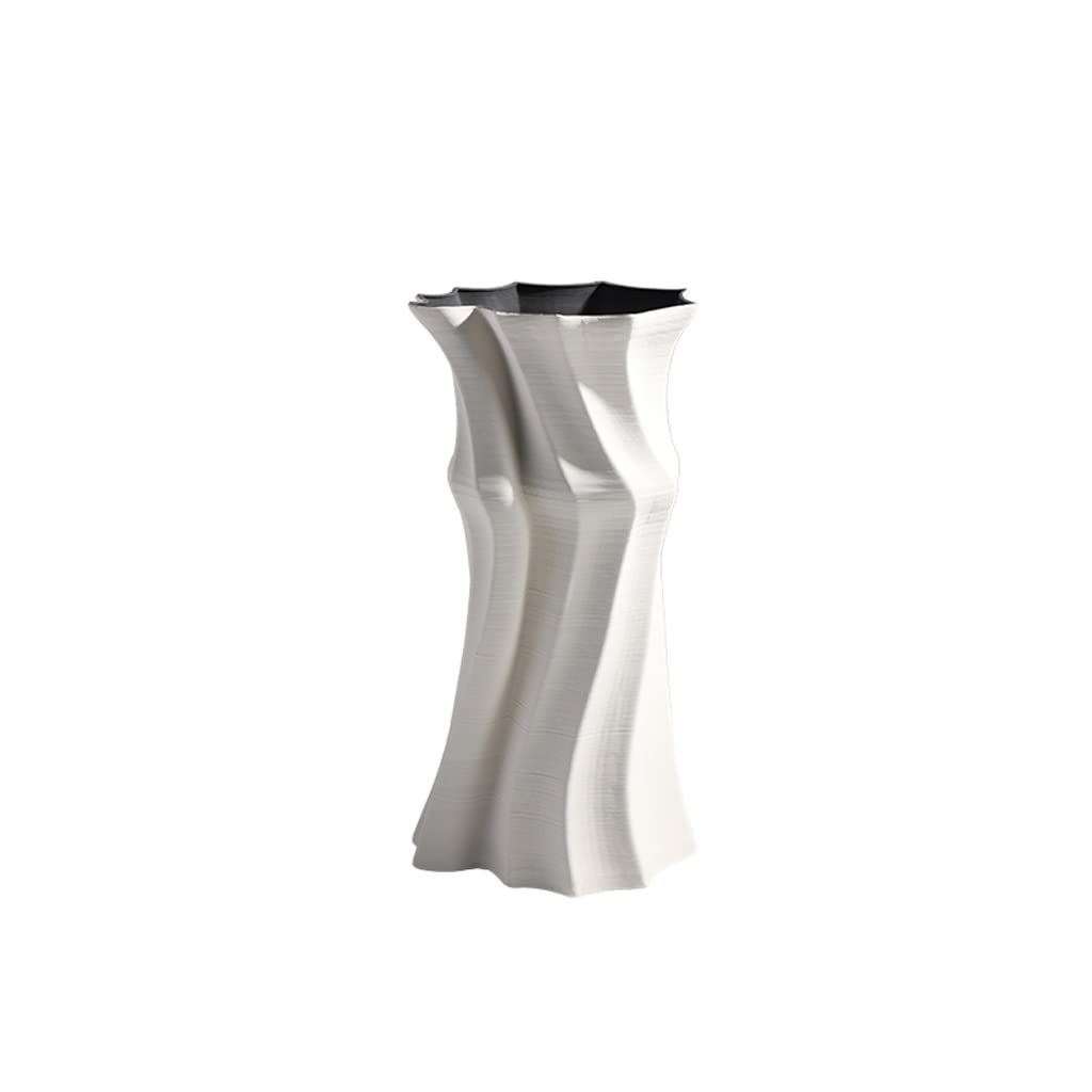 Vase en céramique blanche au design géométrique moderne