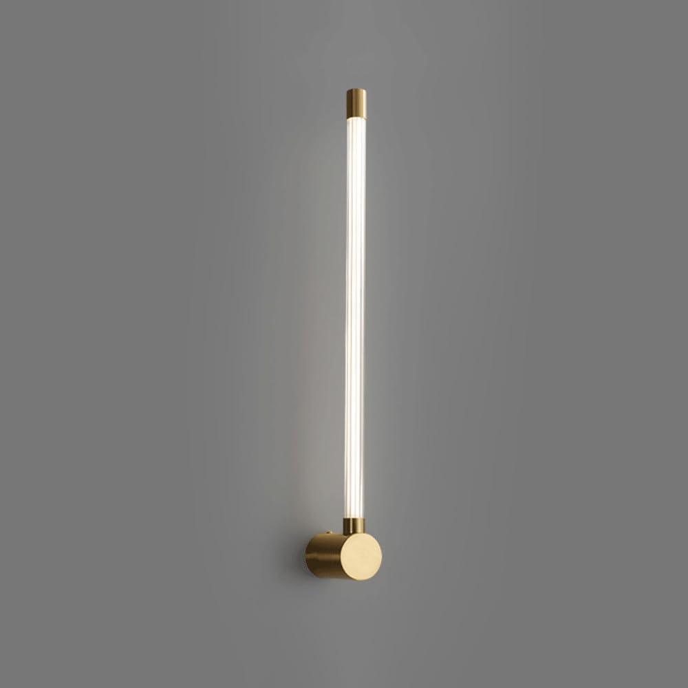 Aplique de pared interior de alta gama con tira dorada y diseño minimalista moderno