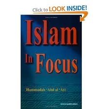 Paperback Islam in Focus Revised edition Book