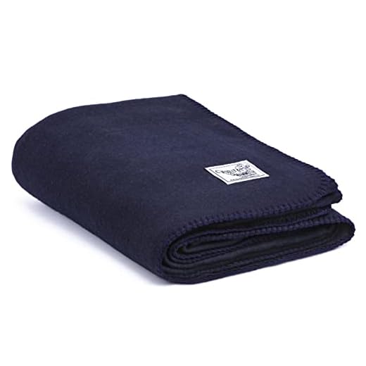 Woolly Mammoth Woolen Company Explorer Collection Wool Blanket (Navy Blue)