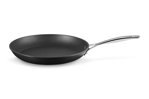 Foto von LE CREUSET Aluminium-Antihaft flache Pfanne, Ø 30 cm, Für alle Herdarten inkl. Induktion geeignet, Anthrazit/Silber, 51112300010002