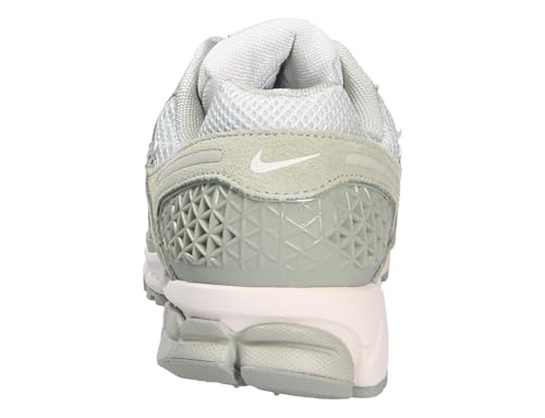 Image of Nike Zoom Vomero 5 Men's Shoe