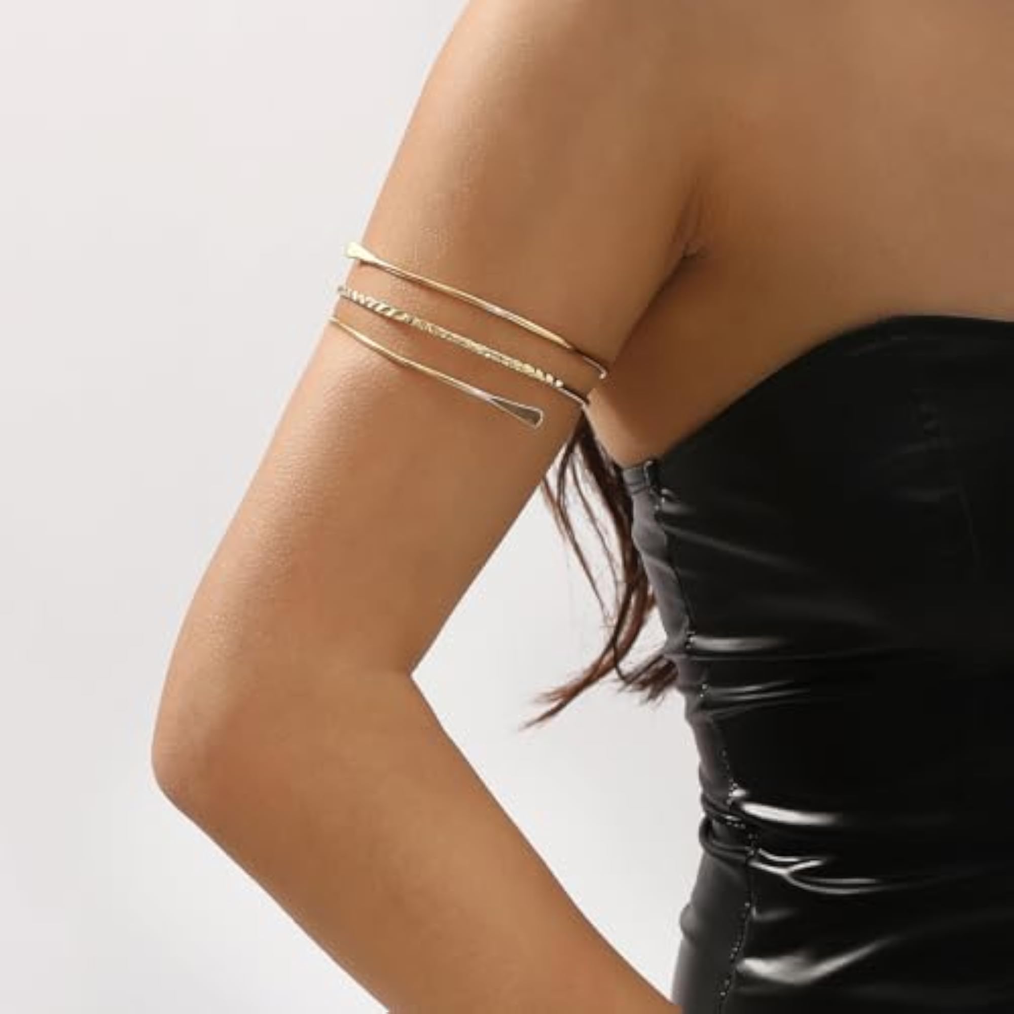 Women's Geometry Hollow Opening Armlet, Textured Spiral Upper Arm Cuff