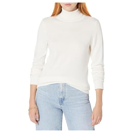 25 Chic Winter Work Outfits for Women – Stylish Office Looks for Cold Weather Turtleneck Sweater