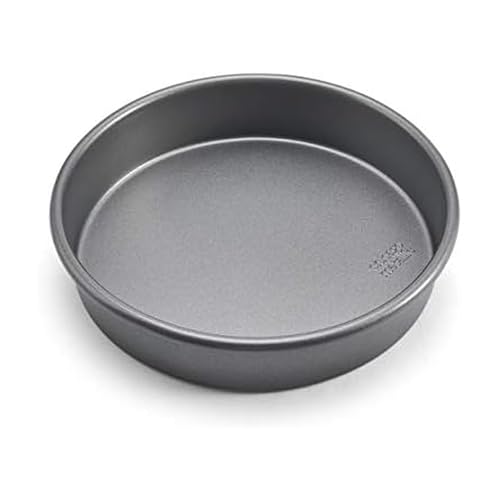 Product Image of the Chicago Metallic 59629 9-Inch Commercial II Non-Stick Round Cake Make traditional round cakes or layer cakes, cheesecakes, casseroles, quiches, macaroni and cheese, and more,