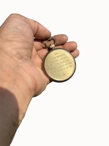 Brújula de latón con estuche de cuero y llavero miniatura 4