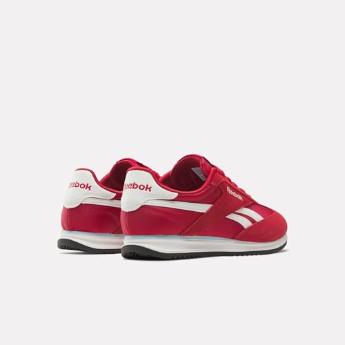 Reebok Women's World 70 Sneaker2