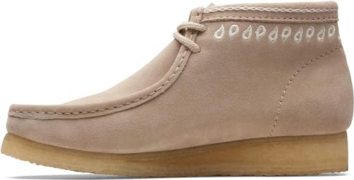 Image of Clarks Womens Wallabee Suede Fringe Lace Up Flats