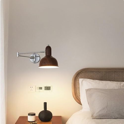 Applique liseuse orientable en métal chromé et abat-jour effet bois