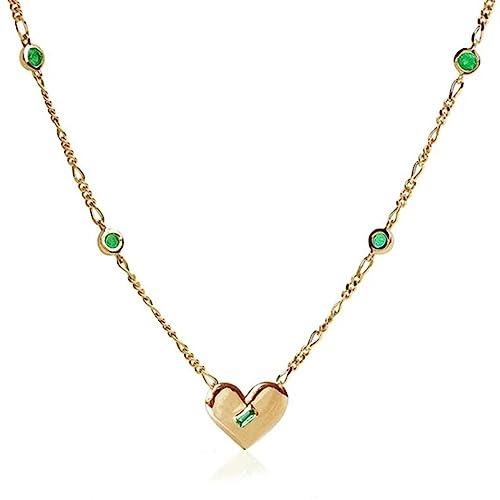 Collier coeur émeraude et pendentif initial, le cadeau de bijoux fins idéal