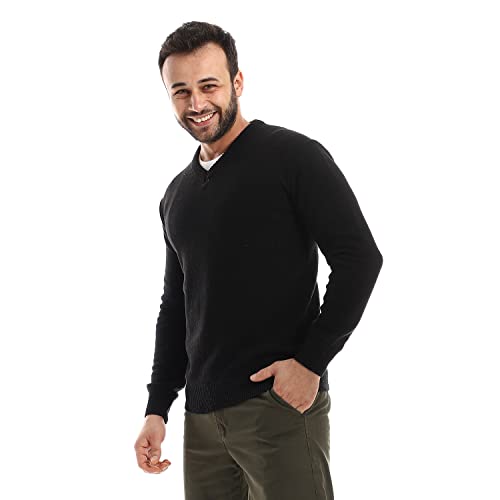 بلوفر منسوج بقصة عادية ورقبة شكل V سهل الارتداء من اندورا، أسود، مقاس L