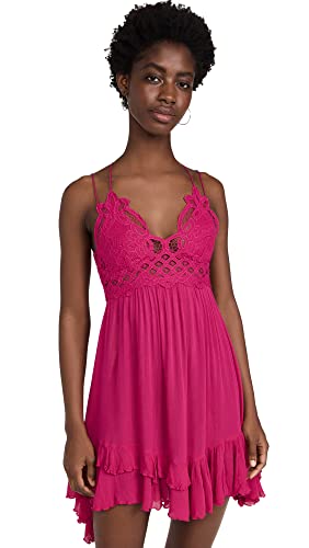 Robe Adella Slip Dress rose pour vos soirées d'été et sorties plage
