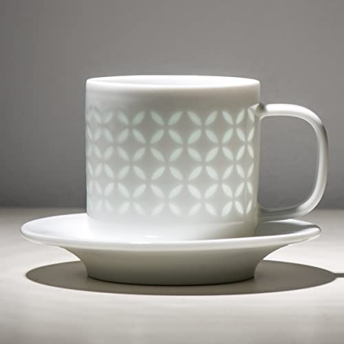 AICYAN Taza de té y platillo de cobre con monedas, tazas de té y capuchino, un regalo para alguien que amas Cover