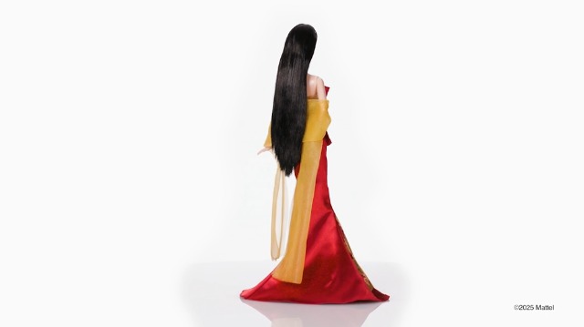 Nouvel An lunaire Barbie Signature 2024 * robe florale rouge opéra