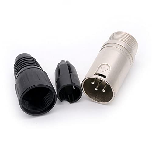Cable XLR y adaptadores de audio para micrófonos en estudio de sonido 6