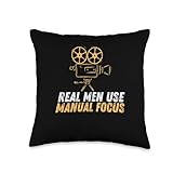 Real Men Use Manual Focus Video Kamera Cinematography Throw Pillow
