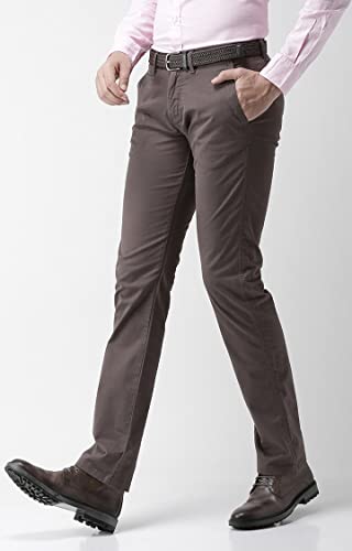 Image of Celio Brown Solid Straight Fit Chinos