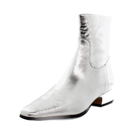 Steve Madden Bota feminina Dusty Ankle Boot, Couro prateado, 35