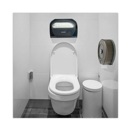 Boardwalk BWKK1000 Premium Half-Fold Toilet Seat Covers, 250 Covers per Sleeve (Case of 4 Sleeves) image 4