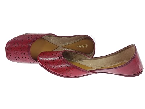 Image of Fulkari Women Cutwork Casual Genuine Soft Leather Jutis | Bite and Pinch Free Juttis | Punjabi Jutti | Girl's Office Flat Ladies Mojari | dailywear Ethnic Juti |