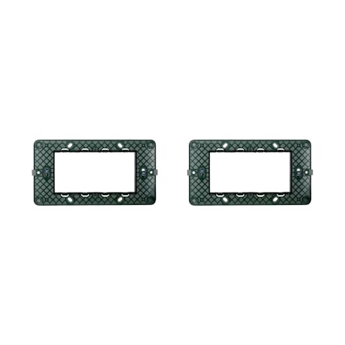 Supporto da 4 posti per frutti standard, adatto a placche coordinate.